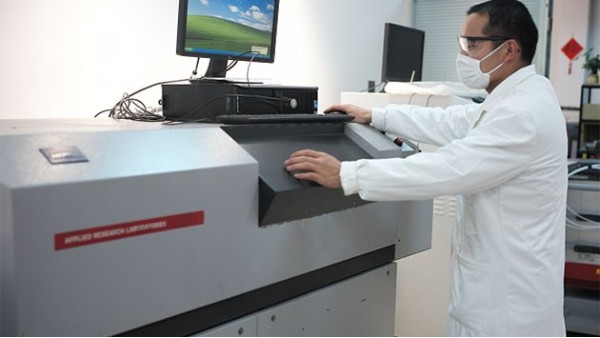 如何校準銑床平面度和垂直度