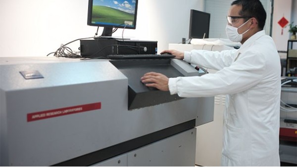 萬(wàn)能臥式銑床怎樣校準(zhǔn)平直度