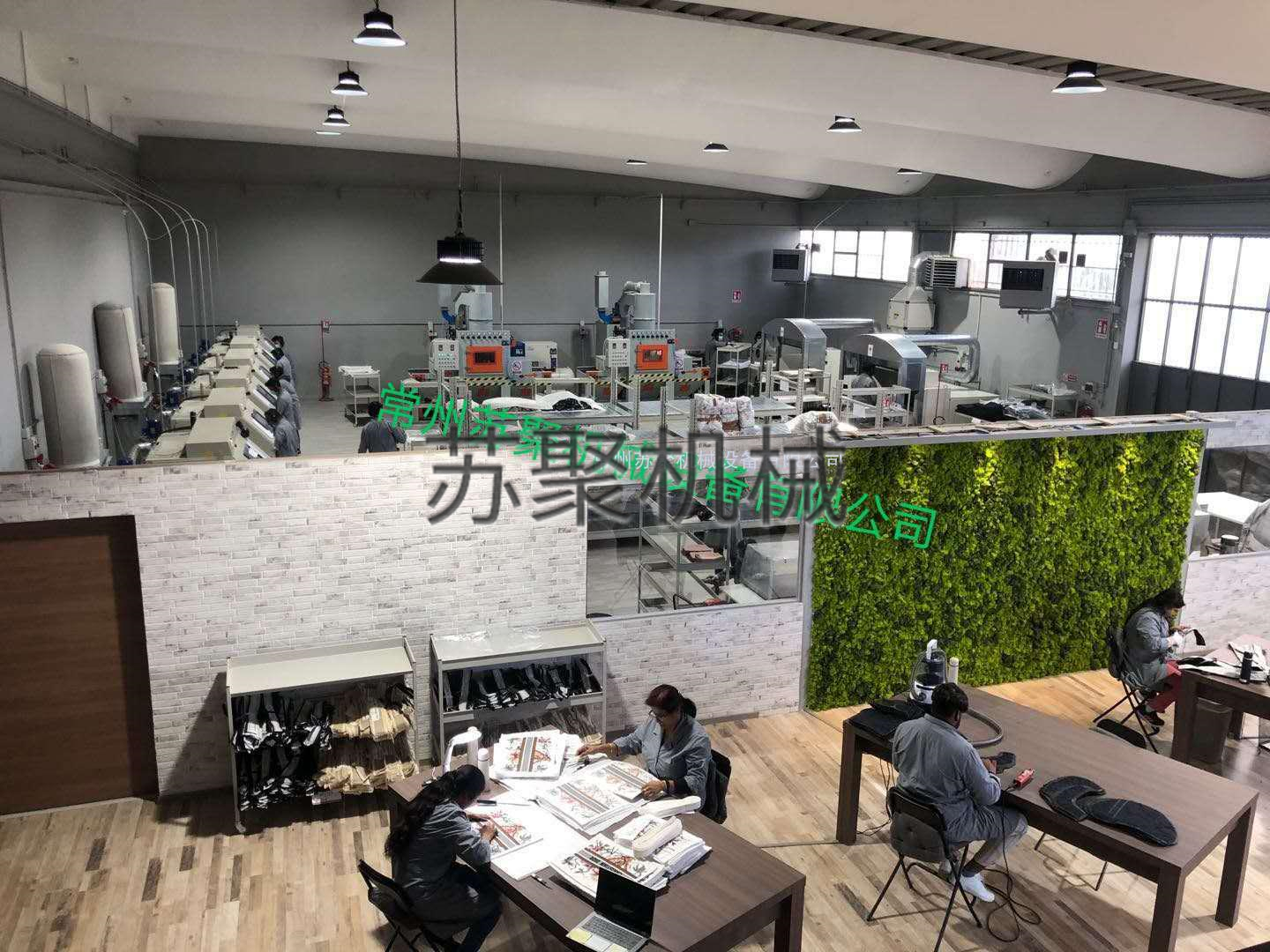 輸送式噴砂機(jī)（意大利）客戶使用現(xiàn)場